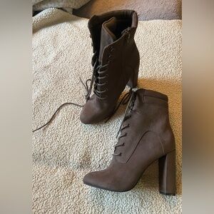 🌸 Call it Spring 🌸 lace up chunky heeled boots